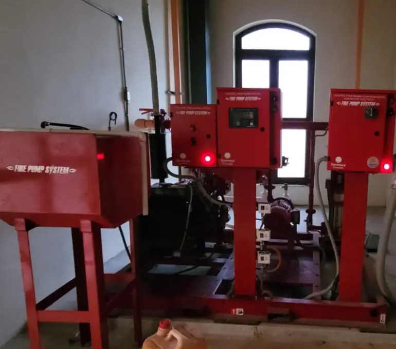 Cuarto de bombas contra incendio con bomba diésel y eléctrica instalado por FireTech Solutions